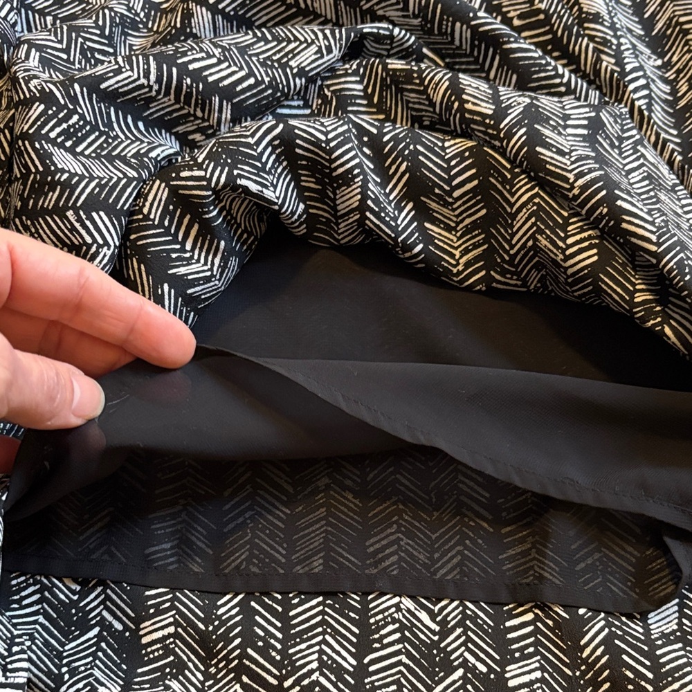LOFT Black and White Pattern Maxi Dress - Picture 11 of 11